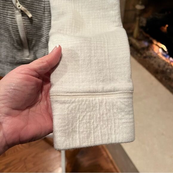 T by Talbots pullover Size Large - Picture 3 of 6